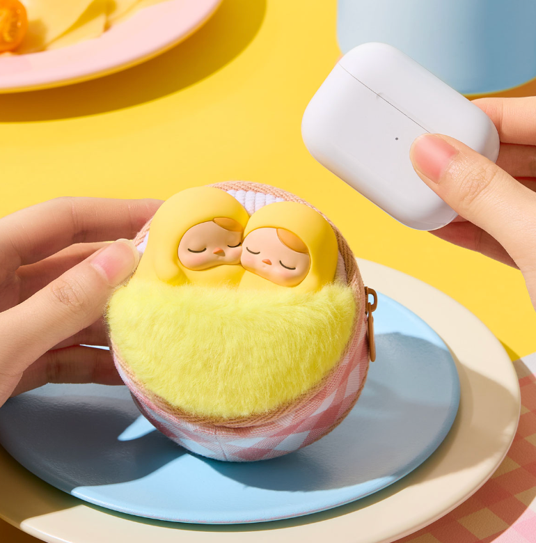 Pucky Egg Beanie Series-Earphone Case