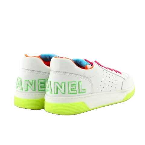 Chanel Sneakers Pre-Loved