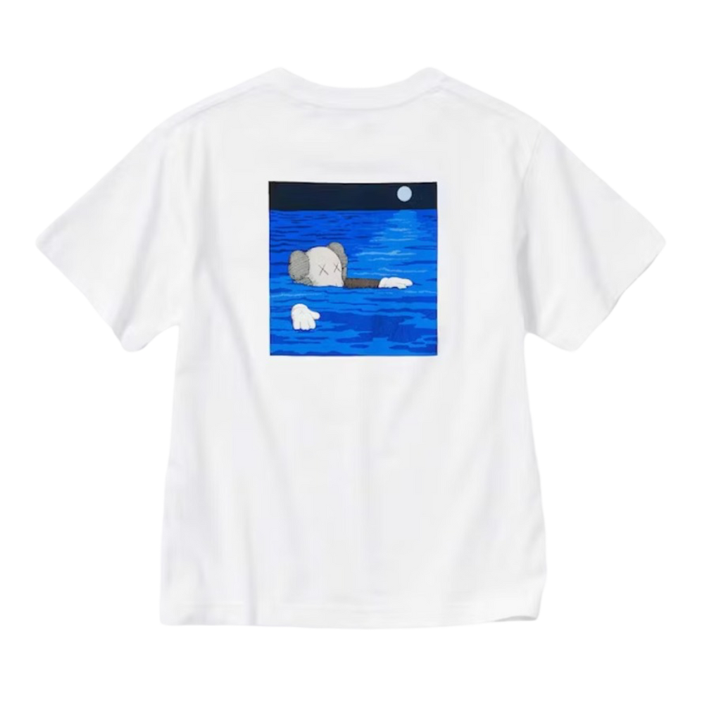 Camiseta de manga corta para niños UT Artbook Cover de KAWS x Uniqlo (talla estadounidense), color blanco