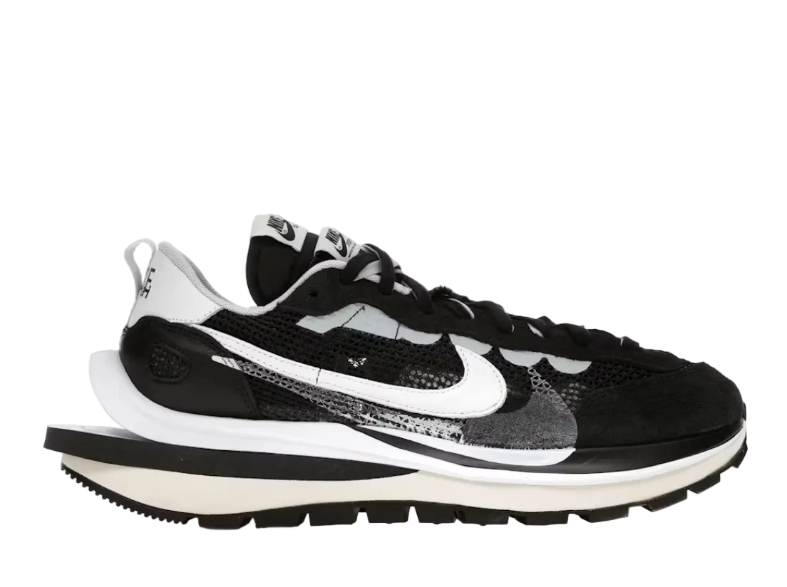 Nike VaporWaffle x Sacai Black/White